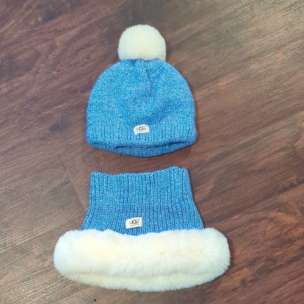 UGG Blue and Cream Kids Beanie and Scarf Set